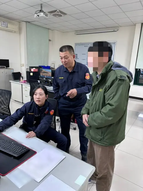 最美風景　烏日林新正妹拾2萬警親登門尋主大驚喜
