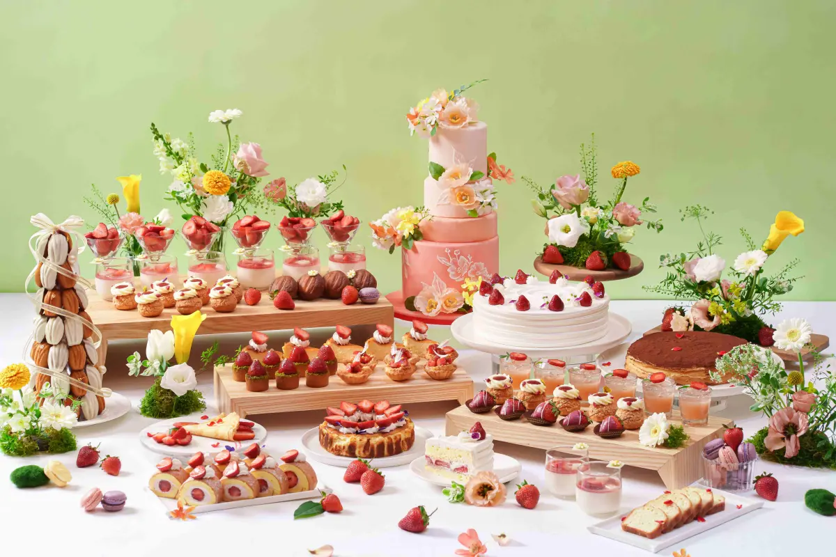 ▲新竹喜來登即日每週六、日推「春日繁花 草莓派對」，提供超過25道草莓甜點與鹹食吃到飽。（圖／新竹喜來登提供 www.sheraton-hsinchu.com/）