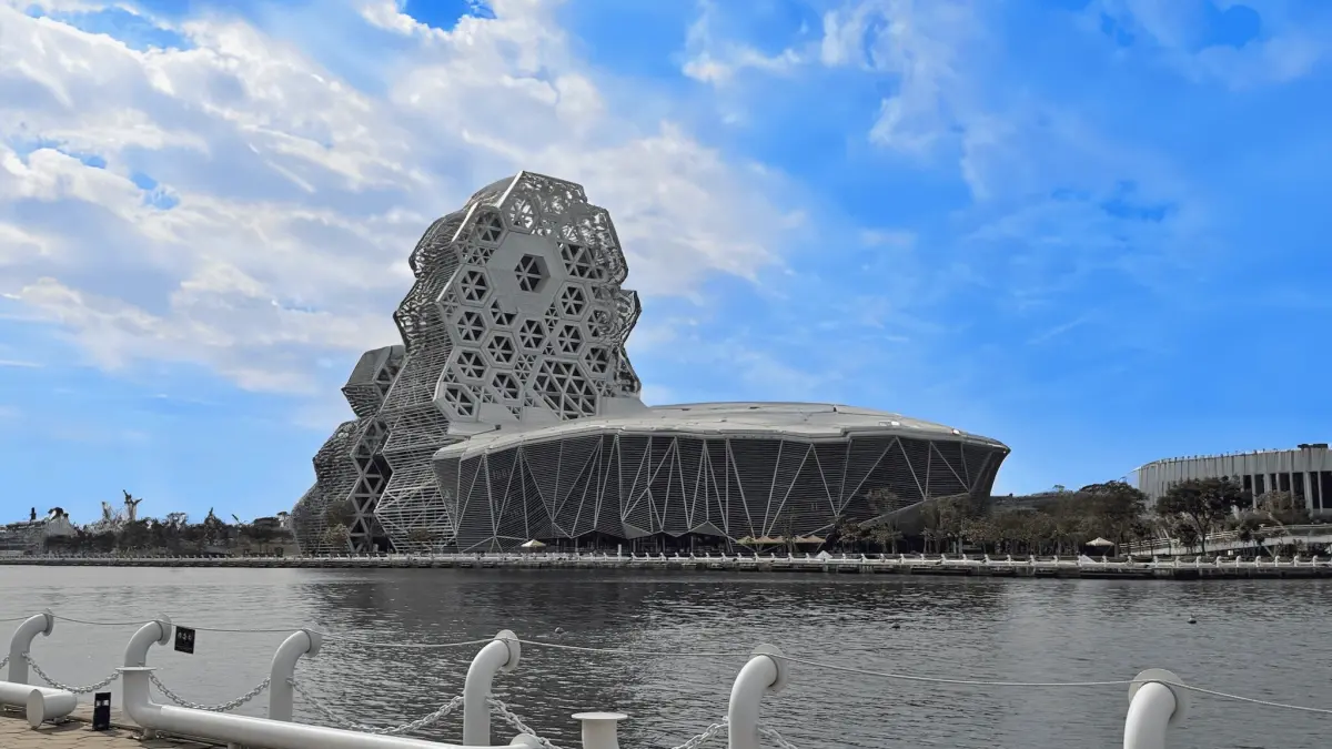 ▲冬日遊樂園2月7日登場，高雄漢來推免費接駁專車暢遊亞灣區。（圖／高雄漢來大飯店提供）