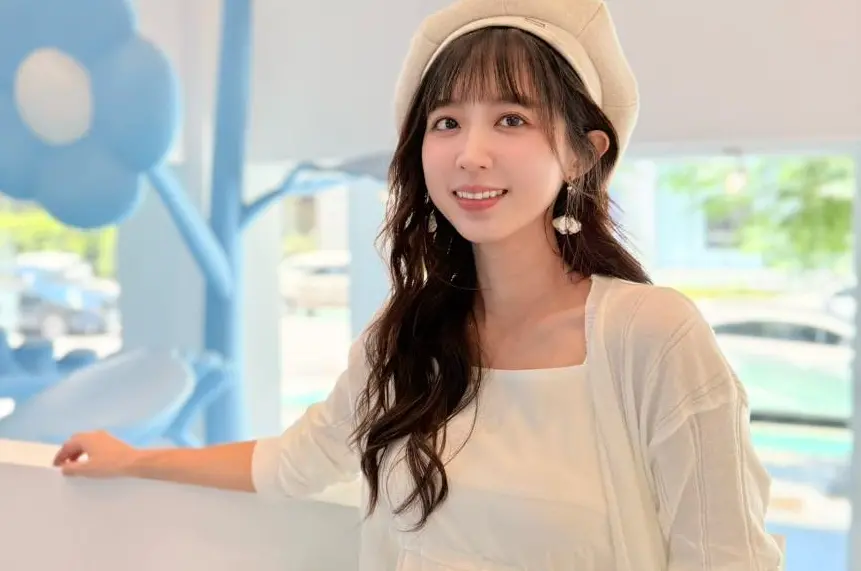 ▲洪詩（如圖）在結婚前就自願幫失智公公把屎把尿，她老公的哥哥、大伯李運泰在去年發文感謝她，近日被重新翻出後，讓粉絲忍不住心疼喊：「太辛苦」。（圖／洪詩FB）