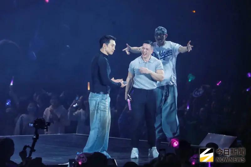 RAIN小巨蛋「台下太冷靜」唱到走心！怒喊：為何不跳　還割喉威脅