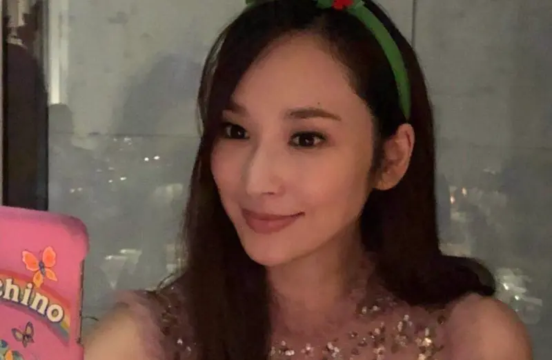 ▲吳佩慈與香港富商紀曉波交往後，身價也飆至232億台幣，卻因為紀曉波疑似涉詐，讓吳佩慈的財產也被酸說是髒錢，對此，吳佩慈去年才發文護愛喊冤。（圖／吳佩慈IG@pace_wu）