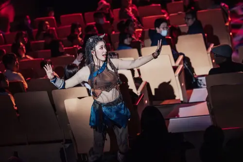 ▲安歆澐在上半場演出中不慎受傷非常嚴重，沒想到她撐住站了起來，繼續完成演出，讓觀眾心疼不已。（圖／凱鴻娛樂）