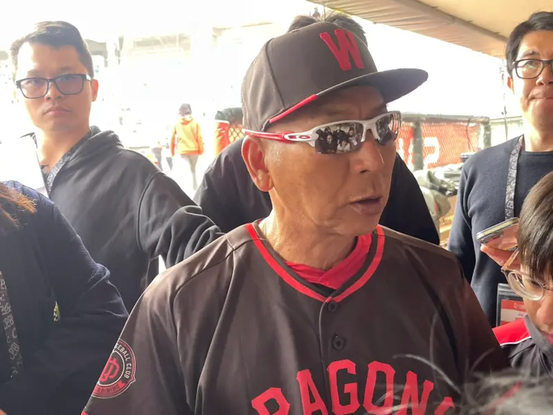 中職／古久保健二亮相全場歡呼！許願牆寫6字　談味全龍職務期待