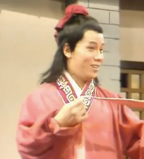 ▲梁小龍曾經是華人影視界首齣《射鵰英雄傳》中的楊康。（圖／摘自zjebc YT）