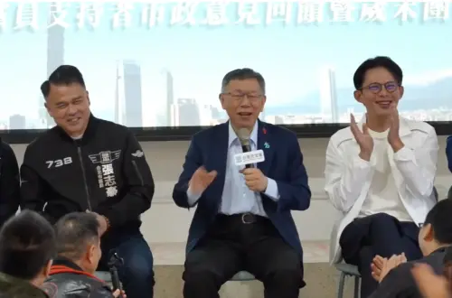 藍綠全都罵　柯文哲批營養午餐免費是「民粹政治」：在騙選票
