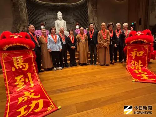 ▲佛光緣美術館台中館今天舉行啟用典禮，盧秀燕與逾千信眾參加，祥獅獻瑞祝福和諧共生、馬到成功，（圖／記者金武鳳攝，2026.1.18)