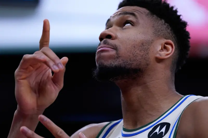 NBA／湖人、勇士為何按兵不動？前ESPN記者爆料：今夏5隊搶字母哥