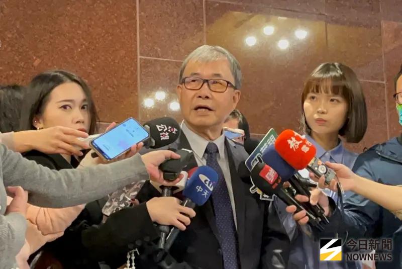 ▲教育部長鄭英耀回應營養午餐免費一事，他認為這是地方自治的權責。（圖／記者張乃文攝）