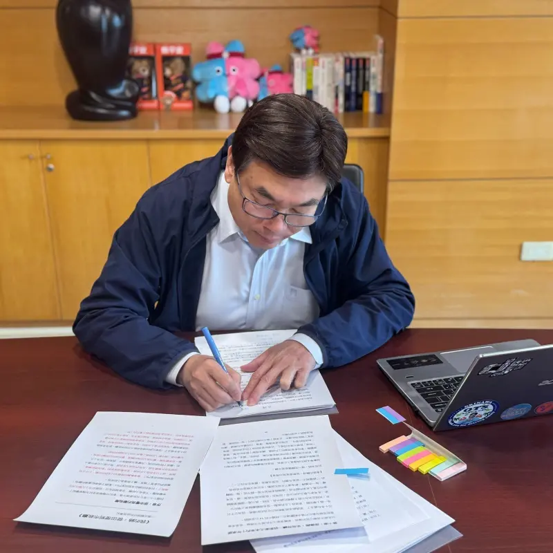 趕新北市長提名前出書？劉和然1句話曝目前進度