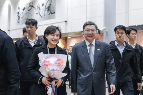 快訊／抵台首發聲！鄭麗君：充分感受世界看好台灣、需要台灣
