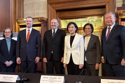 台美關稅達協議！專家曝「建交前暖身」：川普爭取任內完成
