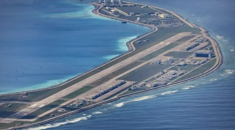 中國加速填海擴建羚羊礁！南海再現「永久前哨基地」疑雲