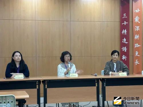 ▲由左至右分別為內湖高中老師李美萱、成功高中老師蘇青葉、中山女高老師吳毓琳 。（圖／記者李青縈攝）