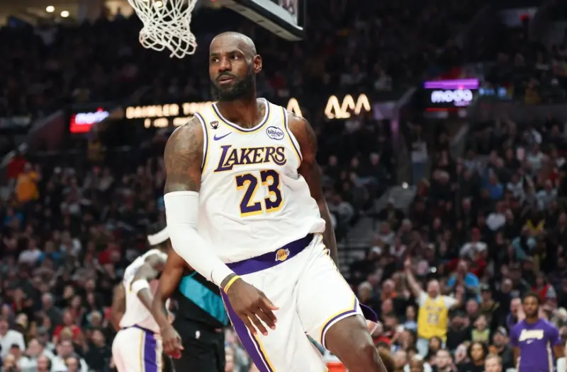 NBA／詹姆斯驚天追魂鍋！41歲還在打體能球　球迷：唐西奇做不到