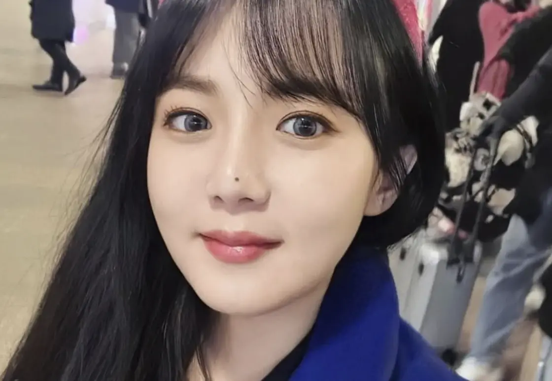 ▲日前宣布懷孕21周流產的韓國女星姜恩菲，登上節目聊長期心理創傷，透露自己學生時期遭到嚴重霸凌，甚至被打到耳膜破裂。（圖／IG@ekobi_）