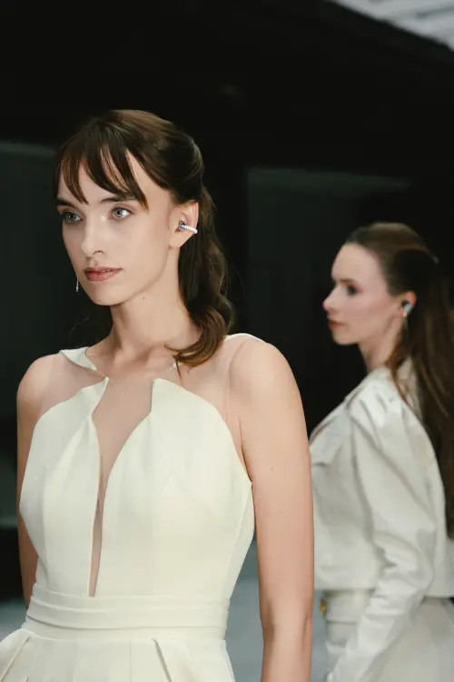 ▲全新一代HUAWEI FreeClip 2，以雲感C形橋舒適配戴，為日常通勤、運動與辦公帶來更自在的自由新聲體驗！（圖／品牌提供）