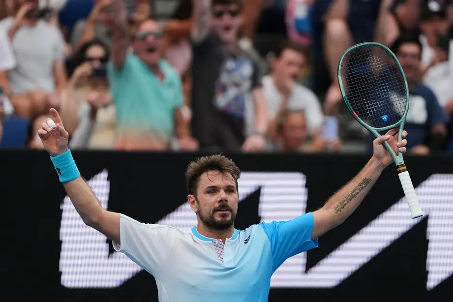 ▲40歲的瑞士老將瓦林卡（Stan Wawrinka）在澳網首輪上演逆轉秀，擊敗傑雷（Laslo Djere）晉級次輪。他賽後感性表示這是他職業生涯最後一年，是球迷的支持讓他堅持到現在。（圖／美聯社／達志影像）