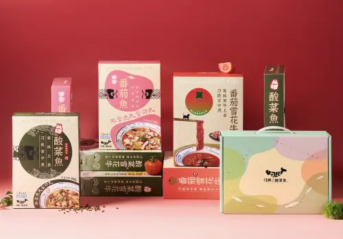 ▲刁民酸菜魚冷凍商品系列，有秘罈酸菜魚、酸菜雪花牛、初戀番茄魚、番茄雪花牛等。（圖／刁民酸菜魚diaominasia.com）