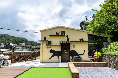 ▲猴硐貓村2024 年才剛開幕的新景點「猴硐貓公所」原業者自行解約，目前市府仍在積極尋找新團隊接手經營