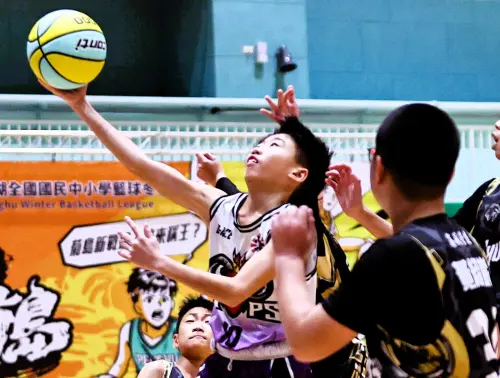 籃球／高雄陽明教練南漂偕子率隊為家鄉而戰！小隊長超愛Curry
