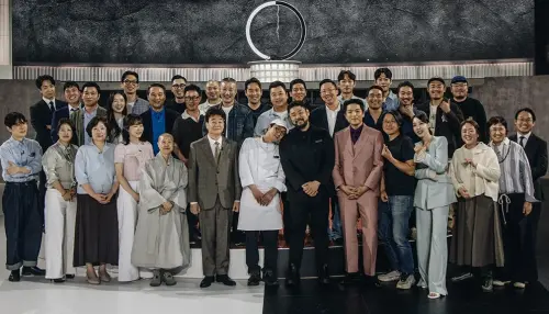 《黑白大廚2》現最萌身高差！冠亞軍嬌羞照曝光　1、2季主廚合體
