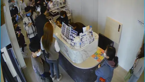 病患激增！耳鼻喉科候診單深不見底　醫曝每年「2大」感冒高峰期
