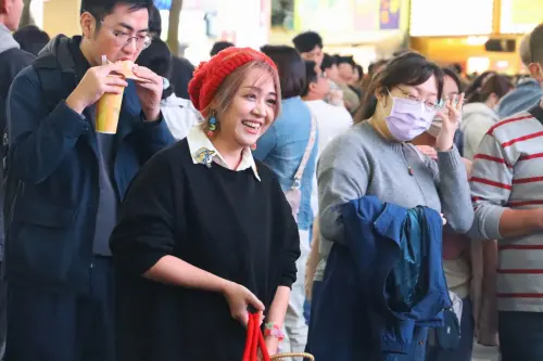 甄嬛傳原唱吳亦帆開唱遭檢舉！她霸氣護學生　驚爆老爸差點害死她
