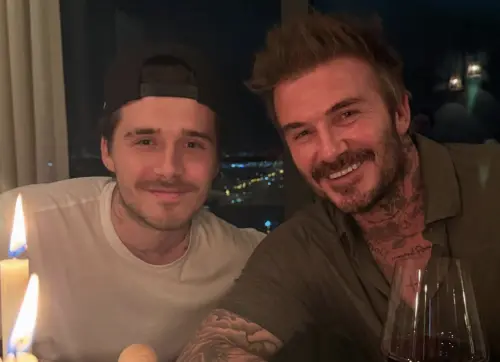 ▲布魯克林貝克漢（左）前年底還能跟爸爸大衛（右）溫馨合照，現在兩人不可能再開心聚會。（圖／摘自 IG@brooklynpeltzbeckham）