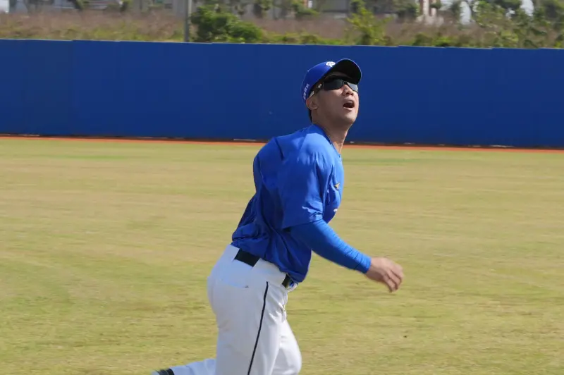 ▲富邦悍將林書逸今日加入春訓，坦言不捨離開待了10年的中信兄弟，他表示，把自己當新人，目標與新隊友一起拚季後賽。（圖／富邦悍將提供）