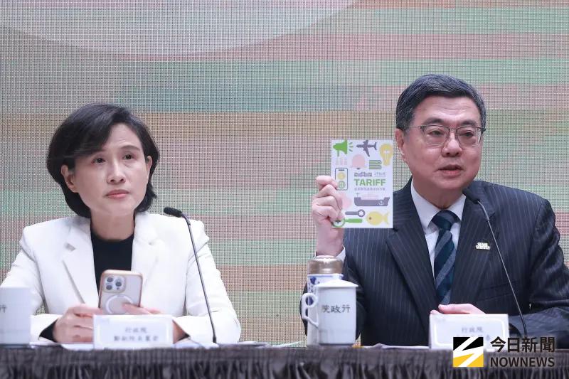 ▲行政院副院長鄭麗君（左）、行政院長卓榮泰（右）出席「台美關稅談判說明記者會」，說明台美談判成果。（圖／記者葉政勳攝，2026.01.20）