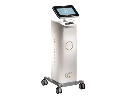 ▲鈦特離子夾EmbraceRF。 （圖／Dr.BEAUTY提供）