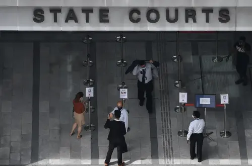 負評讓招生少9人？新加坡國際學校告家長誹謗　法庭將查言論界線
