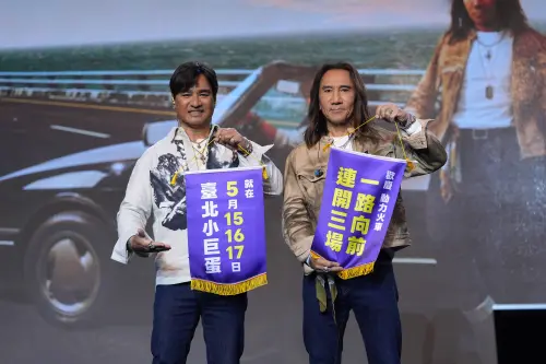 ▲動力火車為了首次登小巨蛋演唱會拼了！尤秋興（左）希望自己可以瘦五公斤，為此做飲食控制，但是餓到半夜喊餓。（圖／記者嚴俊強攝影）