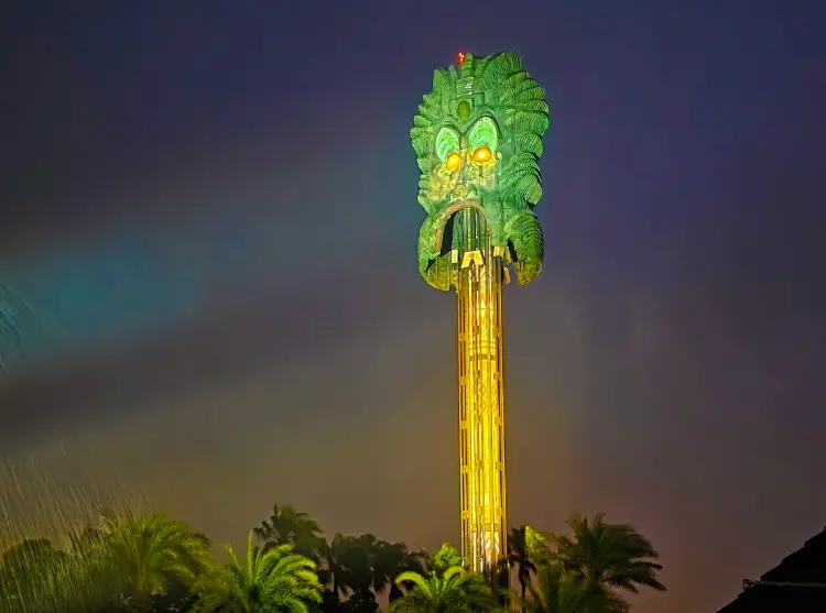 ▲今（20）日六福村突然發出「大怒神」告別文，宣布將為它重繪新的面容，貼文曝光也引發大批遊客湧入致謝。（圖／六福村主題樂園臉書）