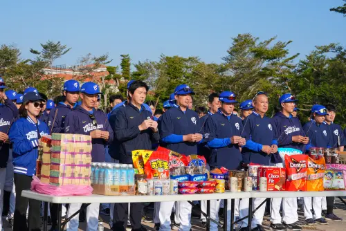 ▲富邦悍將2026年春訓正式開訓，總教練後藤光尊表示，今年目標打造一支能夠進入台灣大賽的隊伍。（圖／富邦悍將提供）