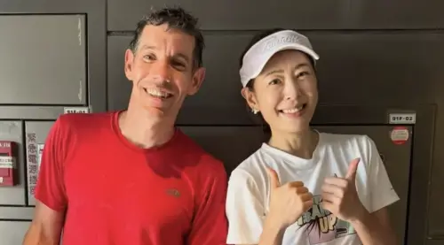 ▲賈永婕（右）向霍諾德（左）打氣：「會很順利的，不要擔心！」（圖／翻攝自賈永婕的跑跳人生臉書）