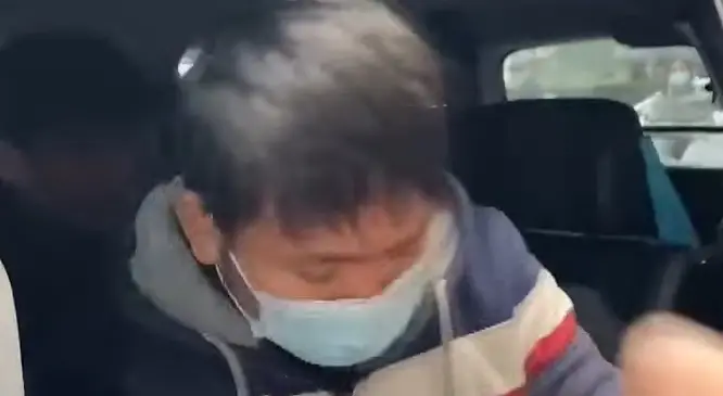 討零用錢被唸動殺心！蔥油餅夫妻遭逆子狠砍36刀　法院裁定羈押