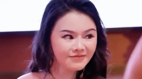 身體成X型＋眼神給出去！46歲周媛育2子、身家介紹　認了無性婚姻
