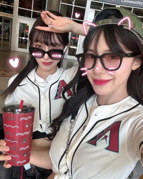 ▲林襄（左）與李多慧（右）傳出續約消息。（圖／翻攝自林襄IG@95_mizuki）