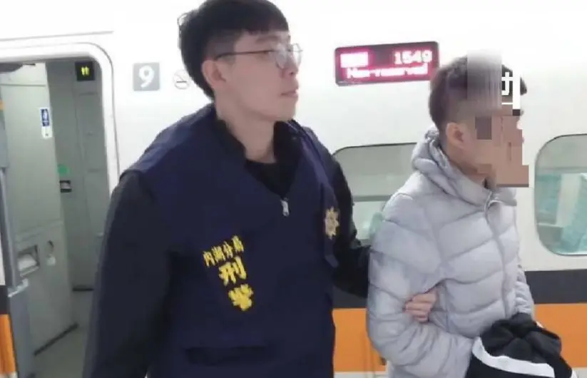 ▲台北市內湖一對母女誤信假投資遭詐1200萬，本案10名涉案車手，圖為其中一名王姓車手。（圖／翻攝畫面）