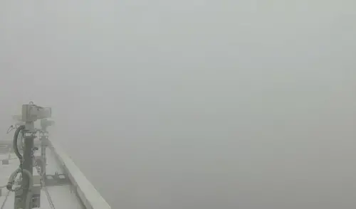 阿蘇火山濃霧籠罩又下雪！消防人員坦言救援困難　無人機也沒用
