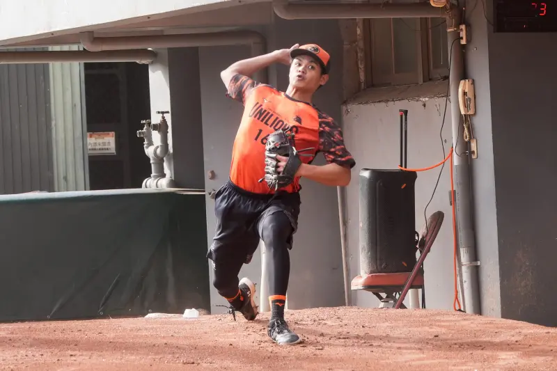 中職／跟曾浩哲一起練！ 統一獅2小將張宥謙、林易霆　休季有課題