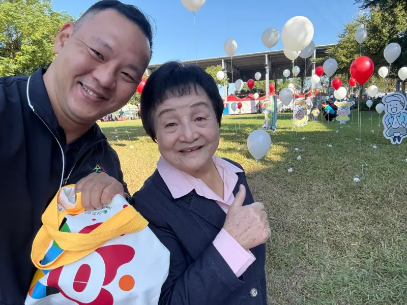 ▲張瀞分今天83歲生日，宣布不參選下屆台中市議員，將全力支持江啟臣子弟兵涂力旋參選。（圖／翻攝涂力旋臉書，2026.01.21）