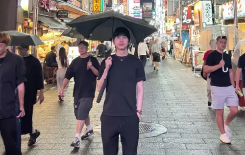 ▲林經哲否認騙走七龍珠卡片，是女粉絲自願贈送。（圖／翻攝臉書）