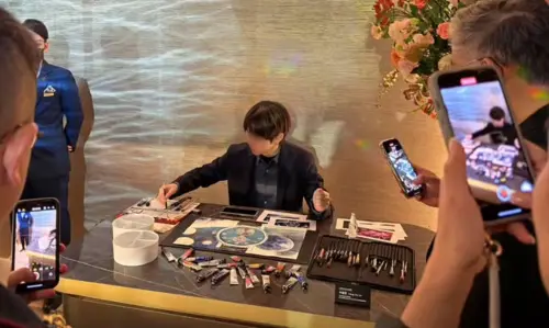 遭捲入狂粉跟騷風波　水彩男神藝術履歷與創作脈絡一次看
