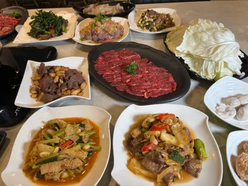 ▲到牛境不只能吃火鍋，店內供應特殊風味的熱炒，滿足客人更多選擇。（圖／記者金武鳳攝，2026.1.21)