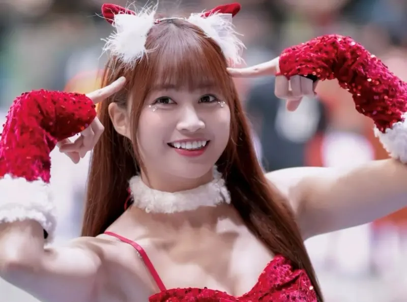 ▲陳伊在昨（20）日宣布二度離開樂天女孩，今她親自發文認了很錯愕，並表示：「不支持以銷量衡量一個人價值」。（圖／虎牙陳伊FB）