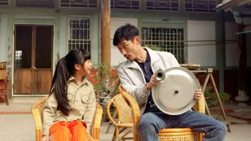 ▲陳竹昇（右）曾演出《俗女養成記》裡的爸爸，廣受觀眾喜愛。（圖／三立提供）