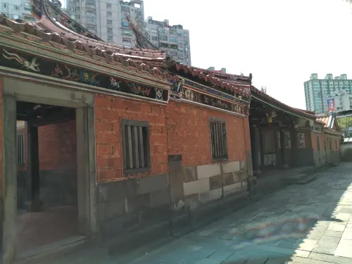 ▲板橋林家花園旁的三落大厝是林家祖厝，需憑證才能入內參觀。（圖／記者張鴻儀攝）